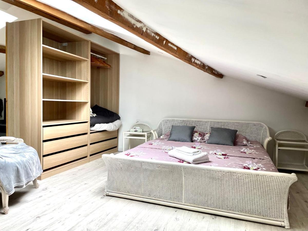 Ferienwohnung Les Vieux Platanes La Crau Exterior foto